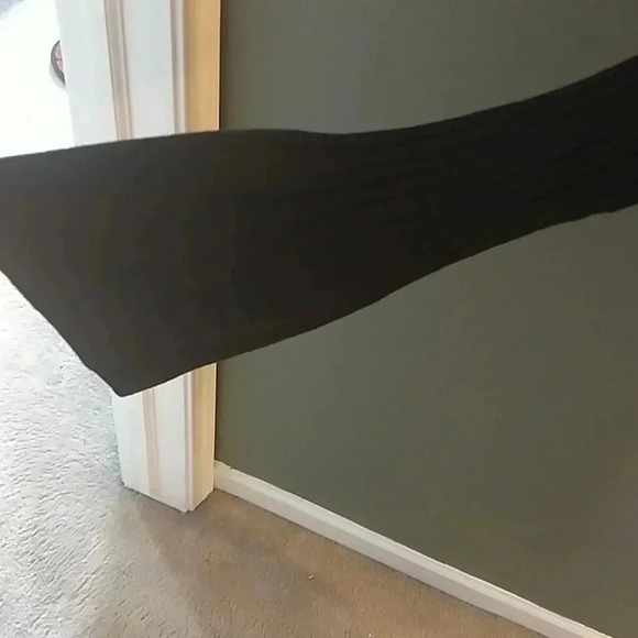 BLACK SWEATER WITH FITTED SLEEVES - Picture 3 of 7